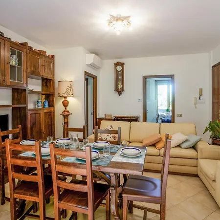 Stunning In With Wifi Apartment